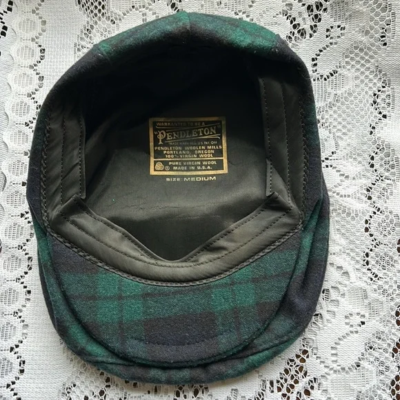 Pendleton Woolen Mills Men’s 3-piece set, vest/pants/cap, navy blue/forest green
